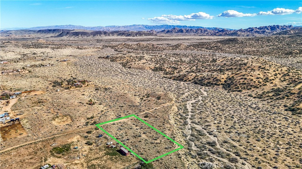1234 Bisbee Rd, Pioneertown, CA 92268