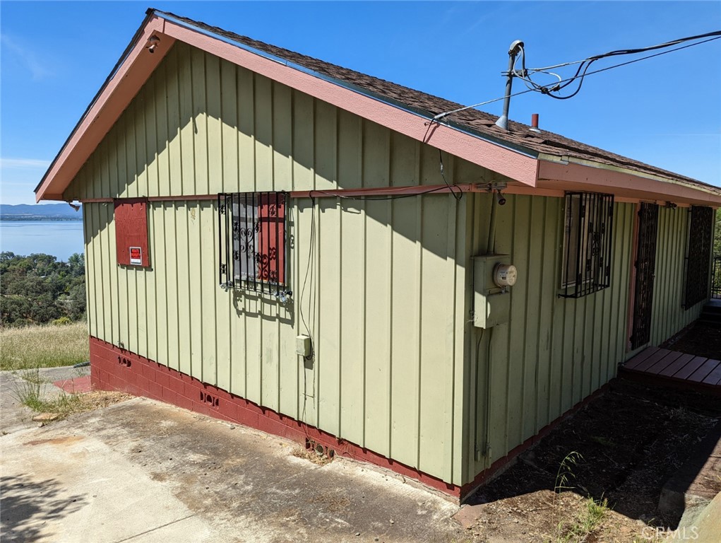 4175 Ferrand Rd, Lucerne, CA 95458