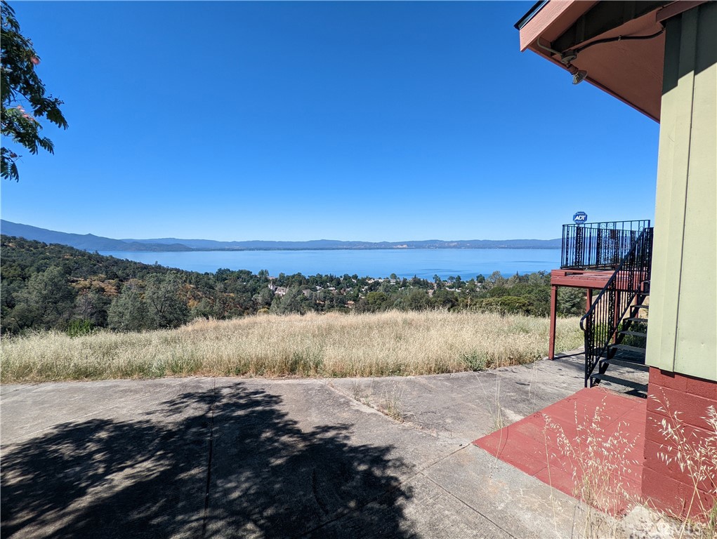 4175 Ferrand Rd, Lucerne, CA 95458