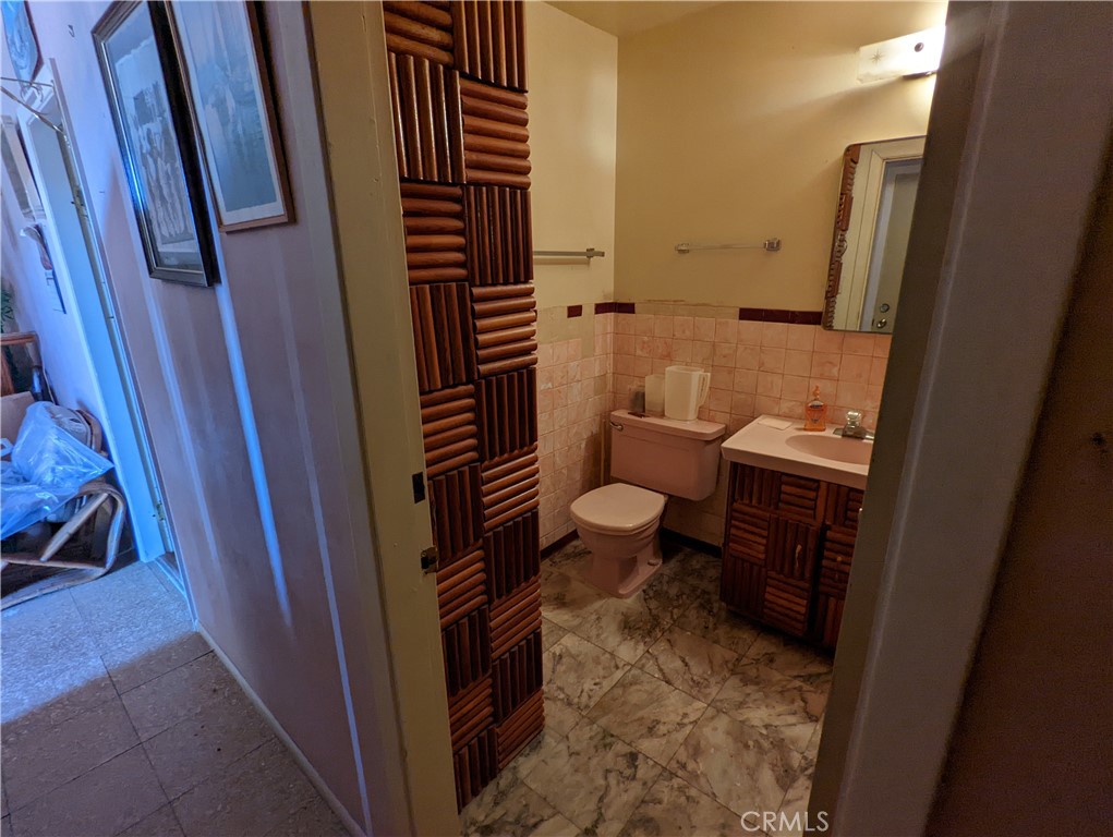 4175 Ferrand Rd, Lucerne, CA 95458