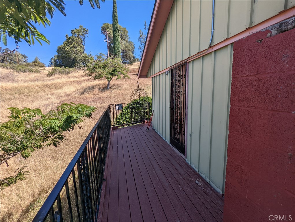 4175 Ferrand Rd, Lucerne, CA 95458