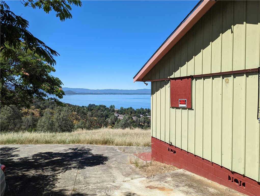 4175 Ferrand Rd, Lucerne, CA 95458