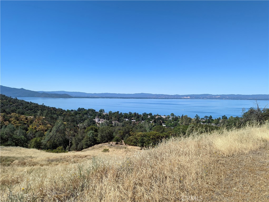 4175 Ferrand Rd, Lucerne, CA 95458