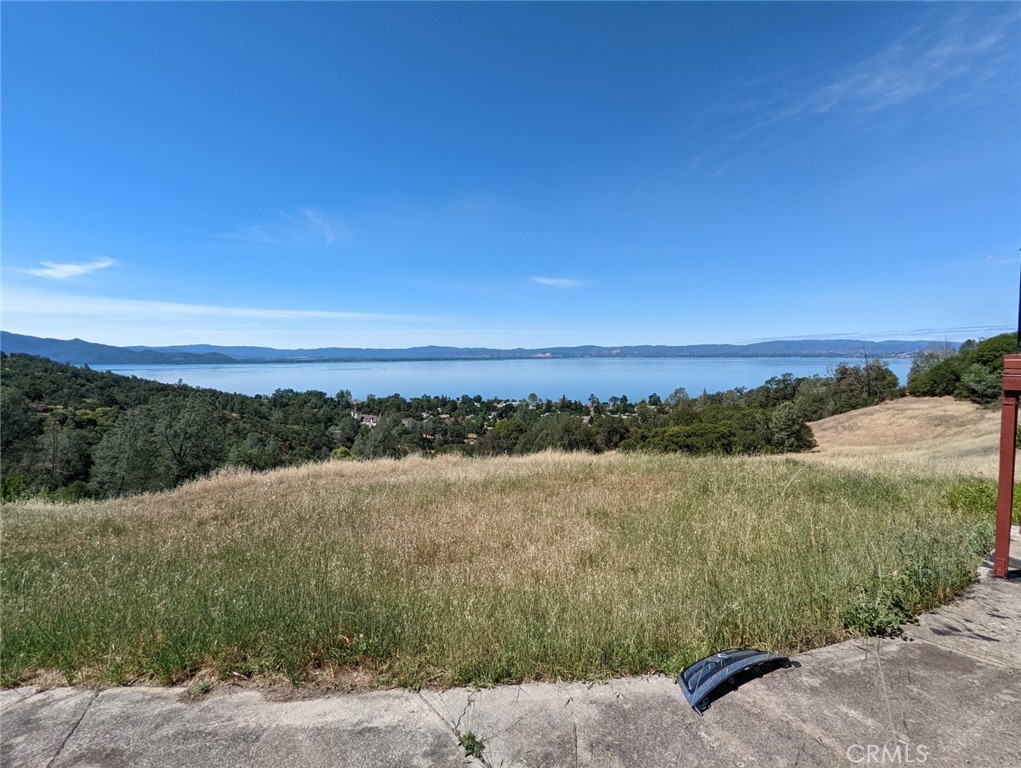 4175 Ferrand Rd, Lucerne, CA 95458