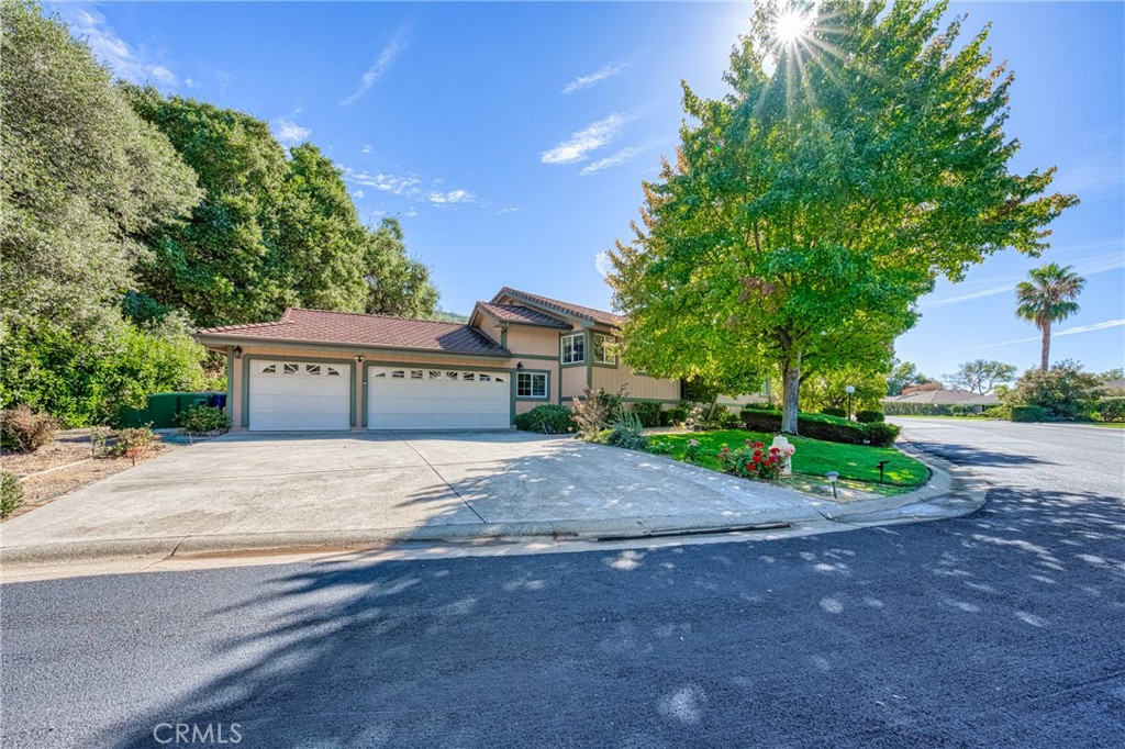 8656 Paradise Valley Blvd, Lucerne, CA 95458