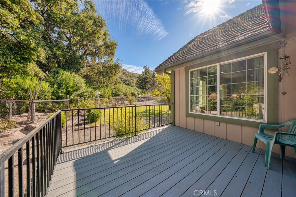 8656 Paradise Valley Blvd, Lucerne, CA 95458