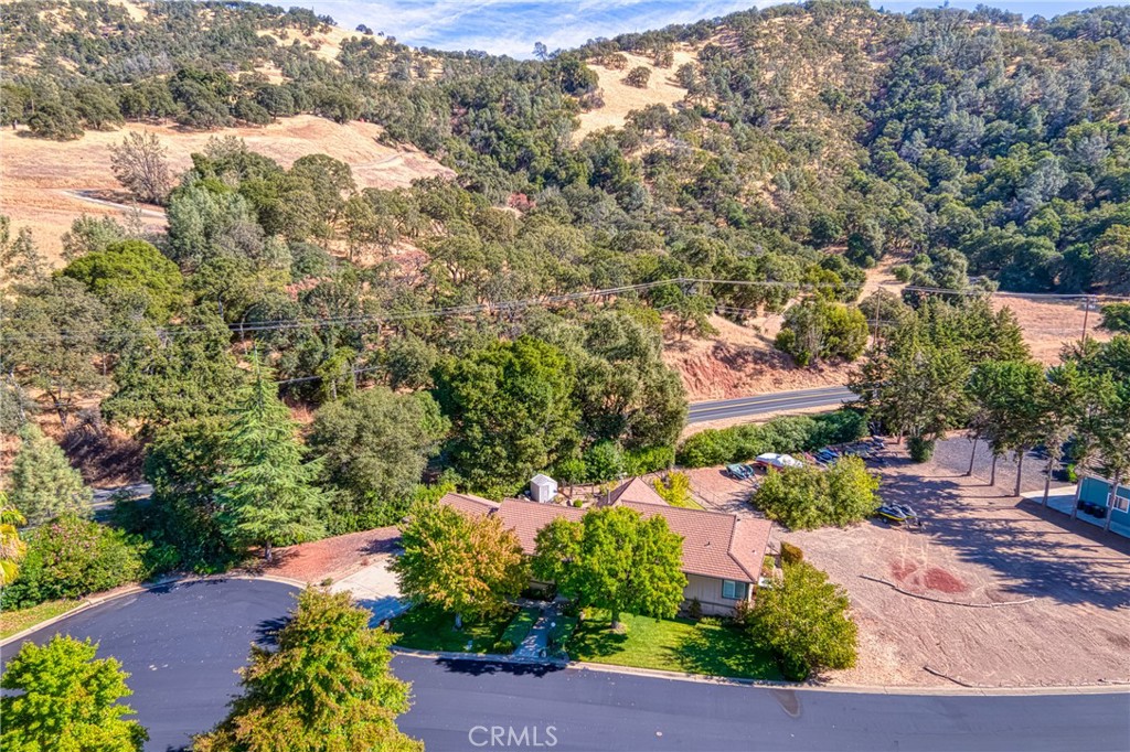 8656 Paradise Valley Blvd, Lucerne, CA 95458