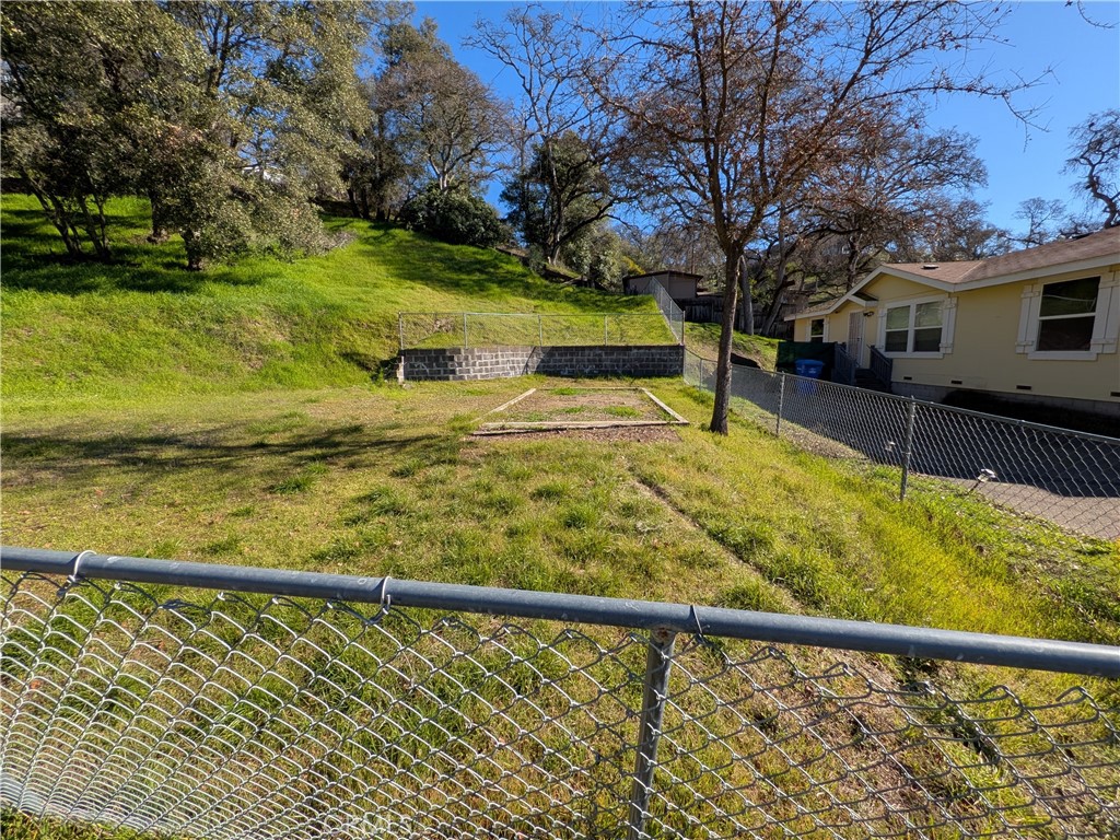 5857 Roland Dr, Lucerne, CA 95458