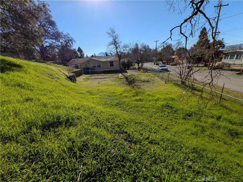 5857 Roland Dr, Lucerne, CA 95458