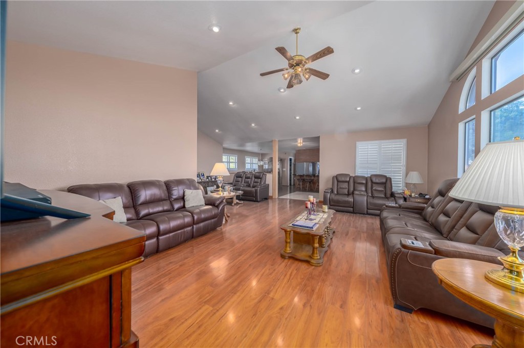 7047 Panoramic Dr, Lucerne, CA 95458