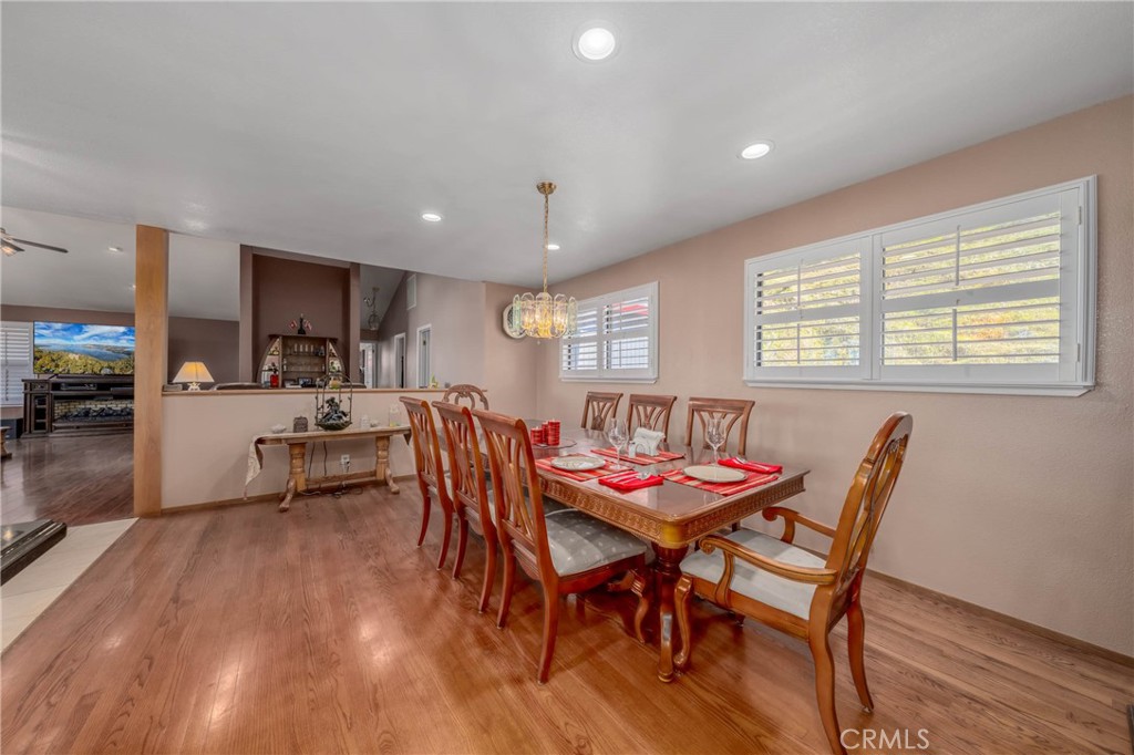 7047 Panoramic Dr, Lucerne, CA 95458