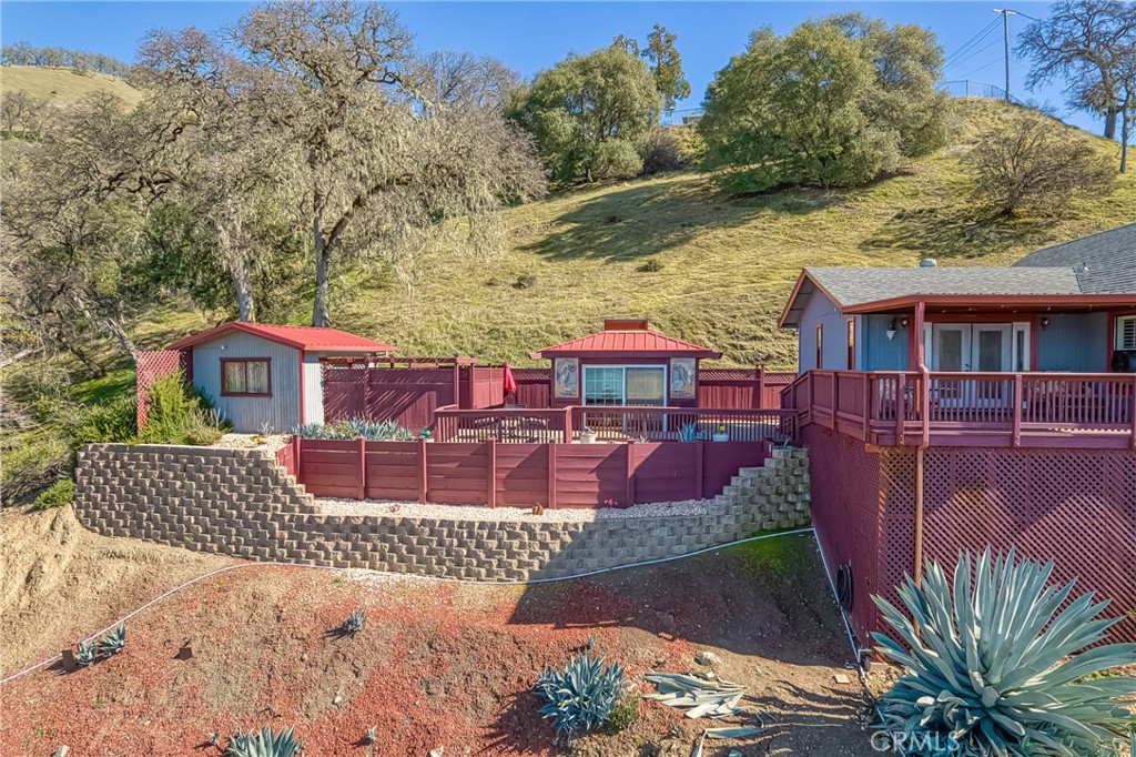 7047 Panoramic Dr, Lucerne, CA 95458