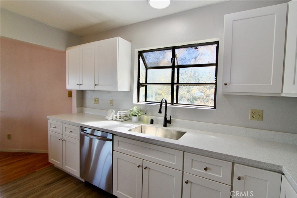 6963 Panoramic Dr, Lucerne, CA 95458