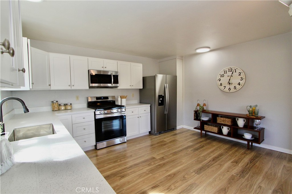 6963 Panoramic Dr, Lucerne, CA 95458