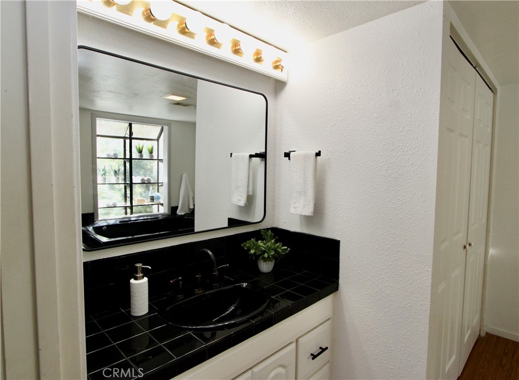 6963 Panoramic Dr, Lucerne, CA 95458