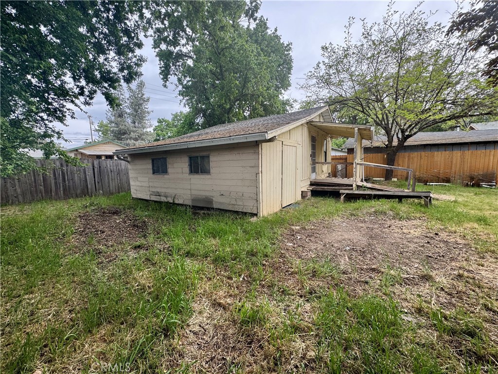 6475 14th Ave, Lucerne, CA 95458