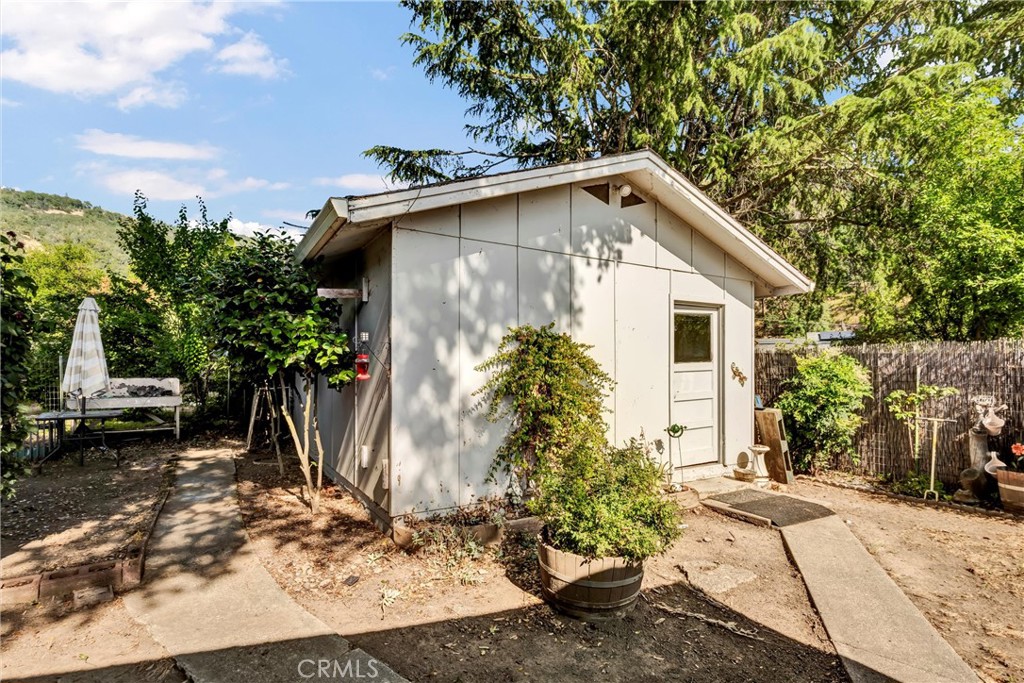 6838 Virginia Dr, Lucerne, CA 95458