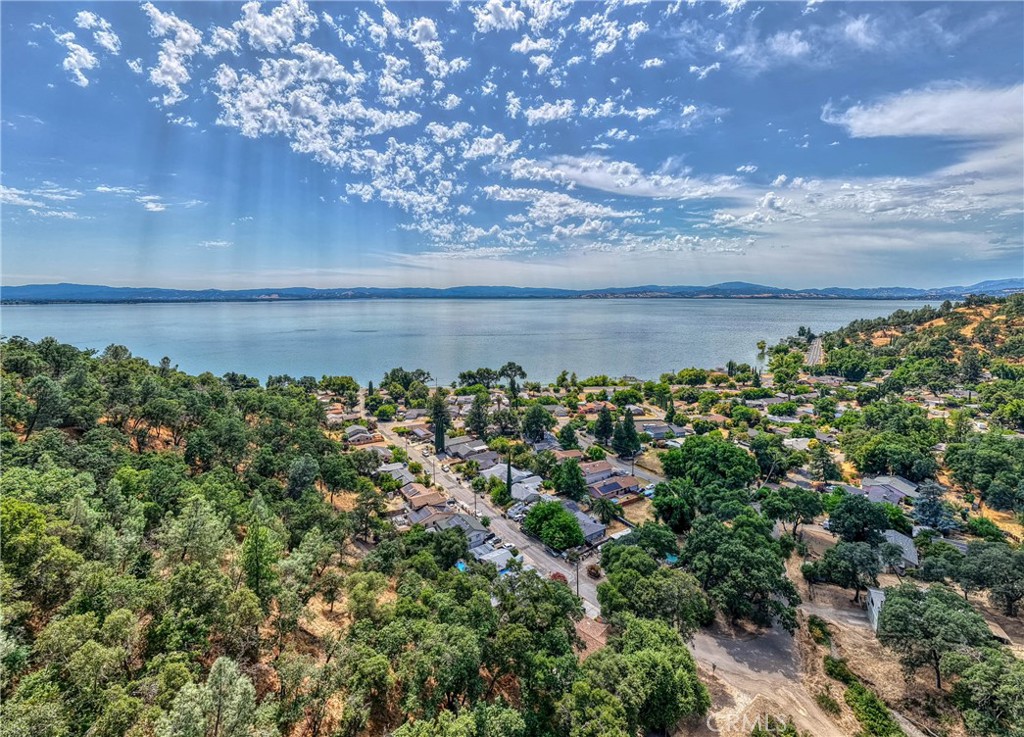 2976 Rancho Vista Dr, Lucerne, CA 95458