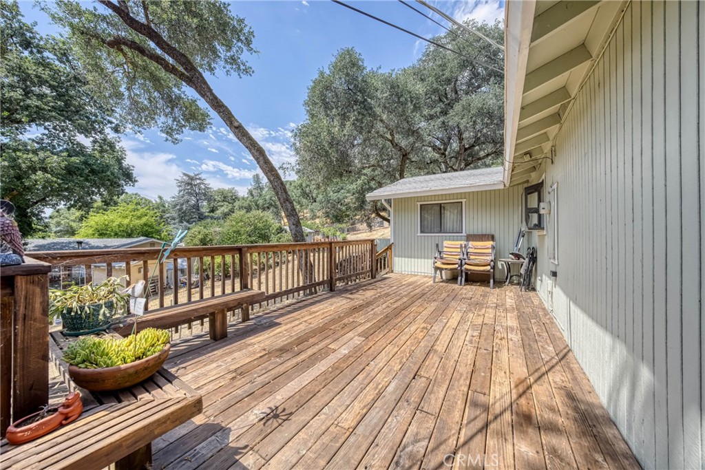 2976 Rancho Vista Dr, Lucerne, CA 95458