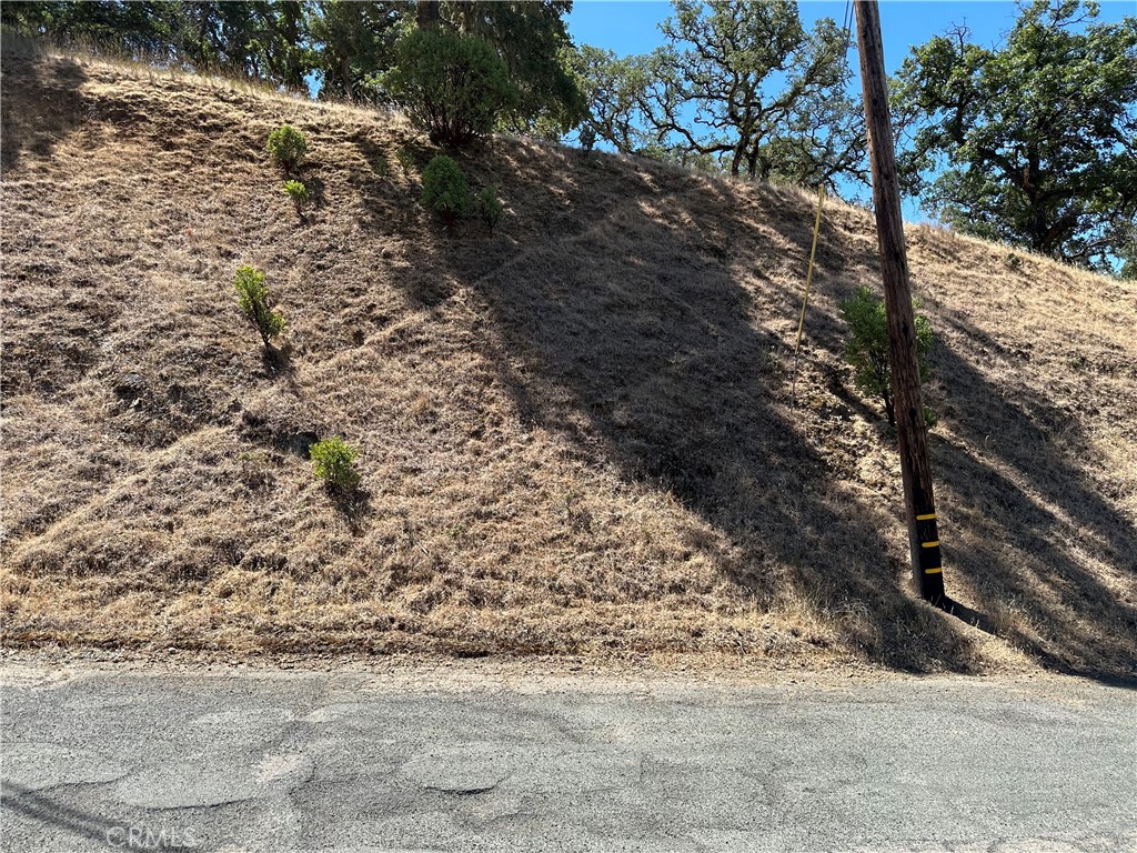 7535 Bruner Dr, Lucerne, CA 95443