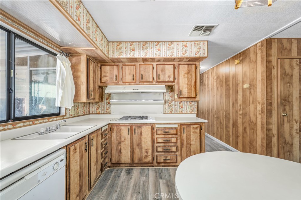 6309 5th Ave, Lucerne, CA 95458