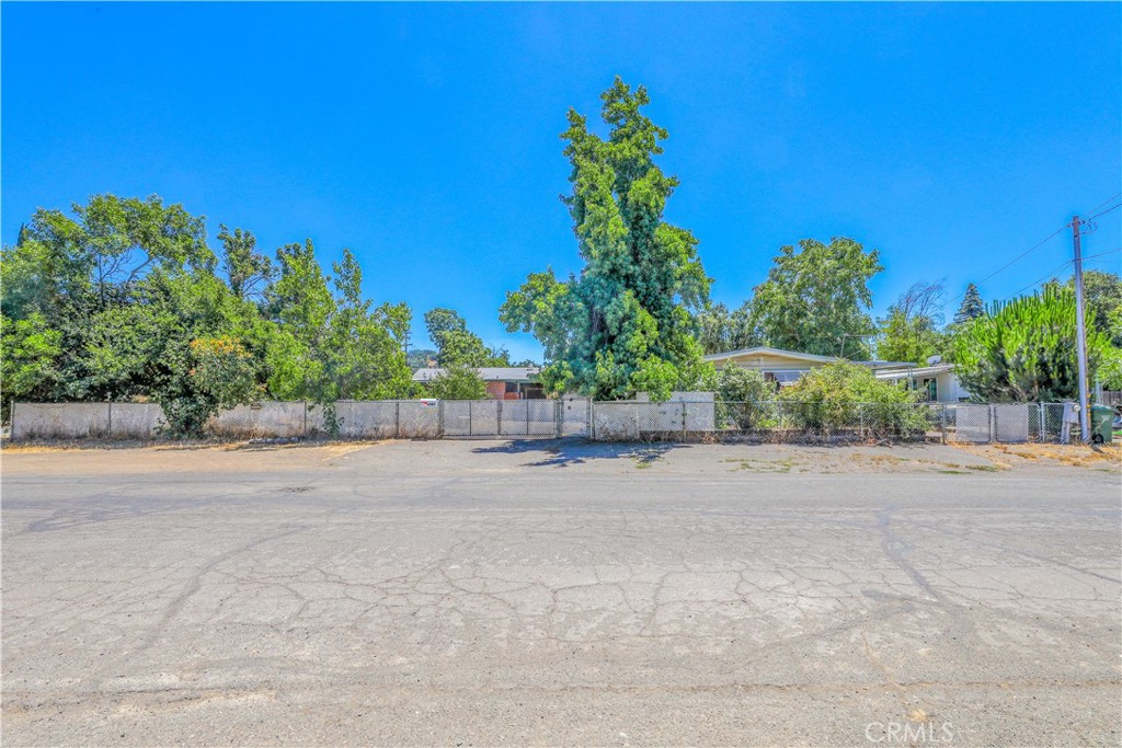 6309 5th Ave, Lucerne, CA 95458