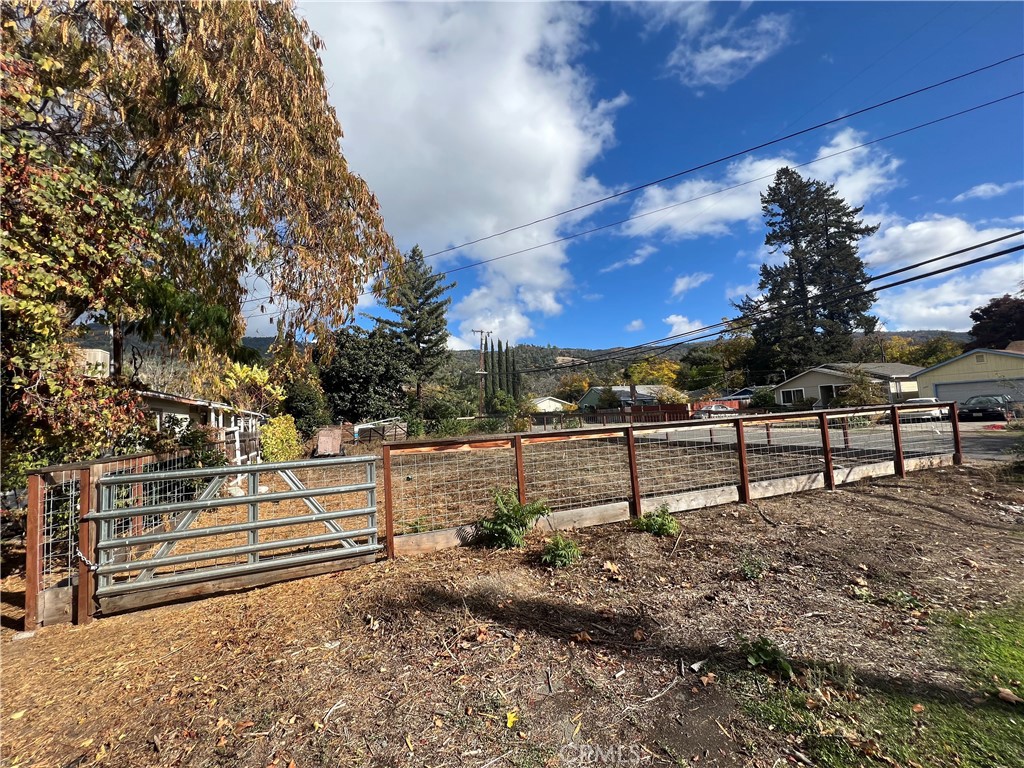 4410 Bush St, Lucerne, CA 95458