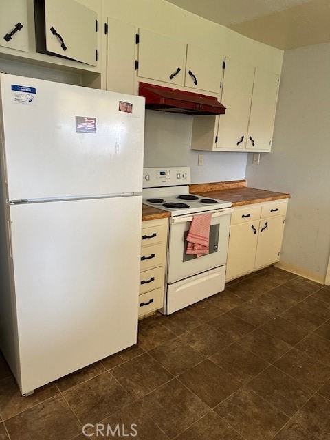 2915 Rancho Vista Dr, Lucerne, CA 95458