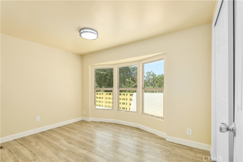 7112 Sonja Lu Ln, Lucerne, CA 95458