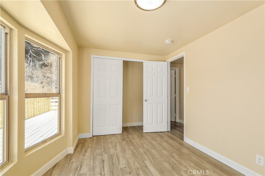 7112 Sonja Lu Ln, Lucerne, CA 95458