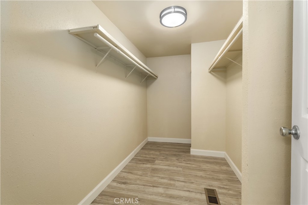 7112 Sonja Lu Ln, Lucerne, CA 95458