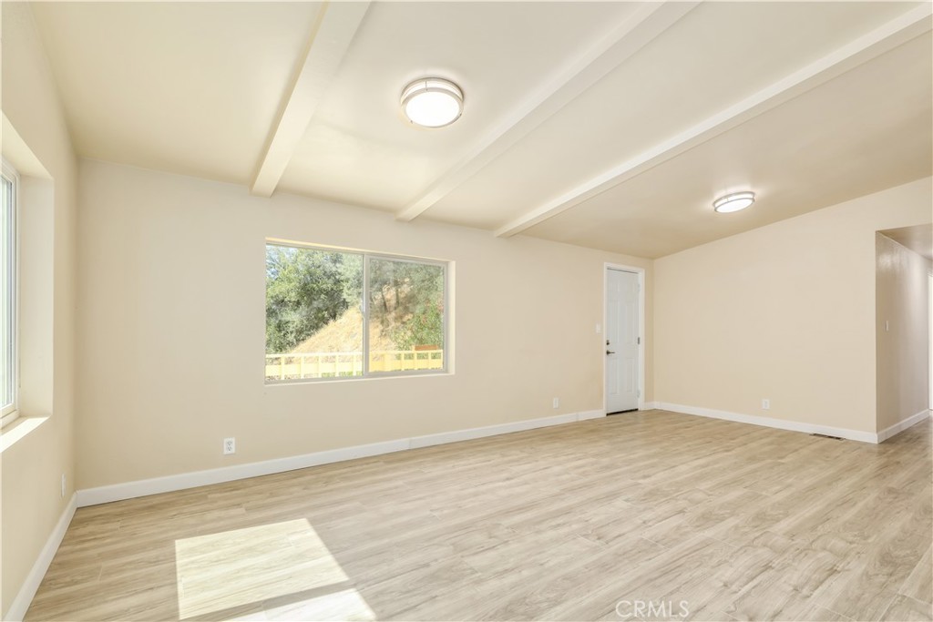 7112 Sonja Lu Ln, Lucerne, CA 95458