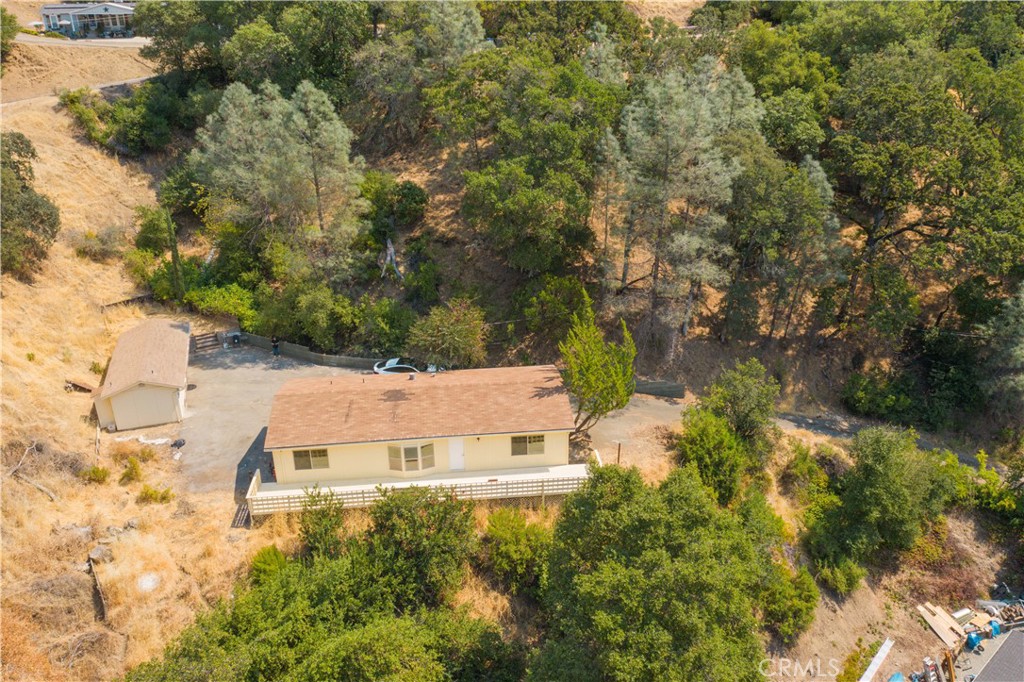 7112 Sonja Lu Ln, Lucerne, CA 95458