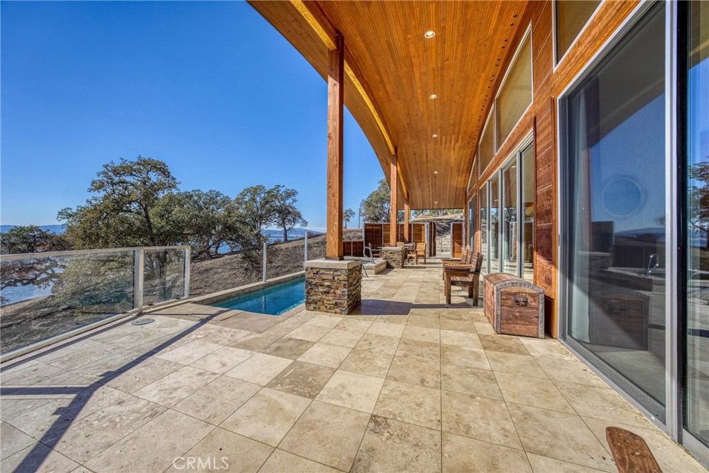 5700 Roland Rd, Lucerne, CA 95458