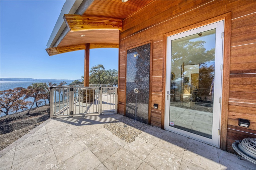 5700 Roland Rd, Lucerne, CA 95458