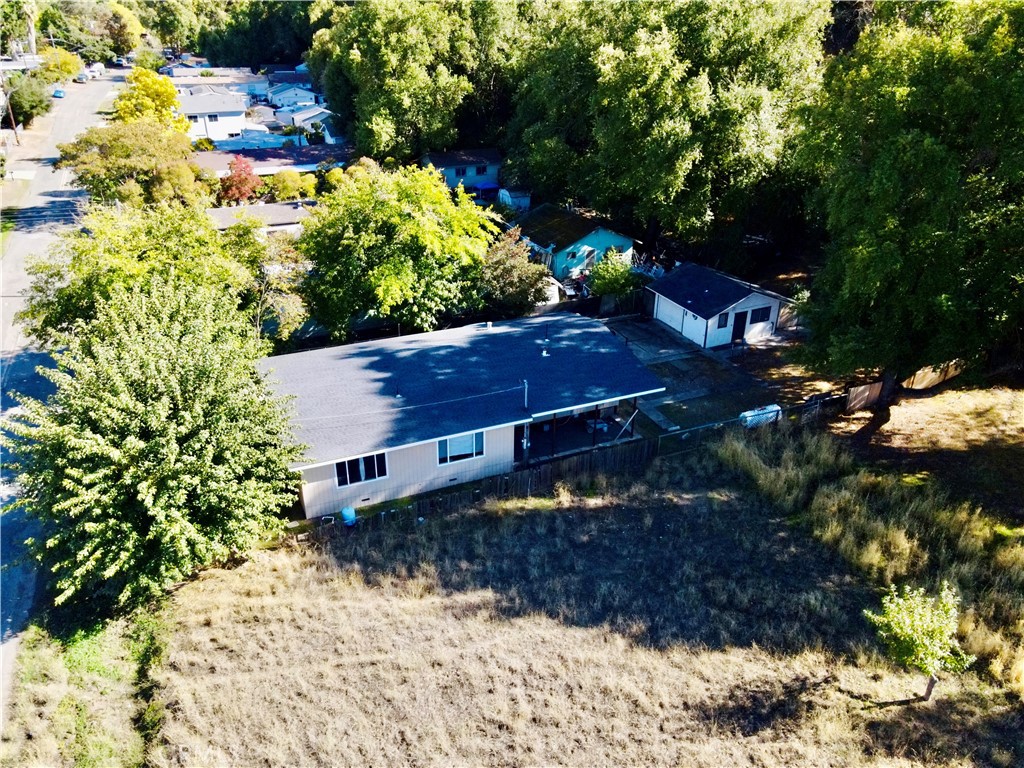 6809 Rosemont Dr, Lucerne, CA 95458