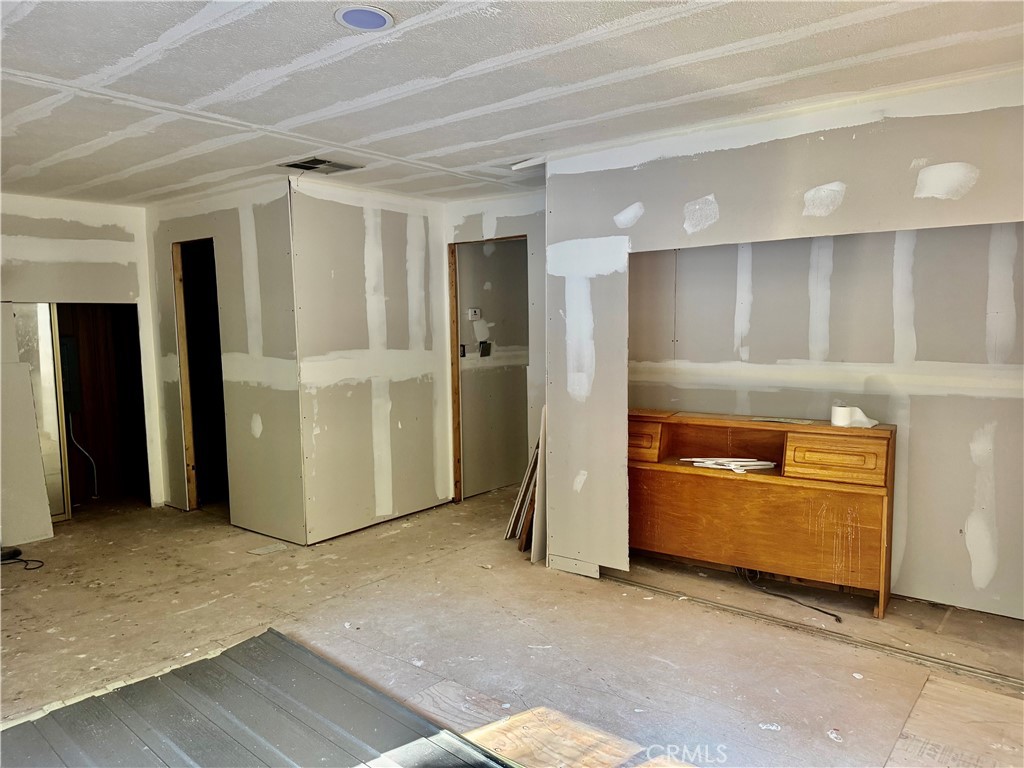 6809 Rosemont Dr, Lucerne, CA 95458