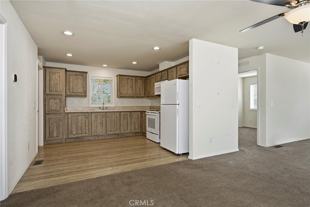 6466 16th Ave, Lucerne, CA 95458