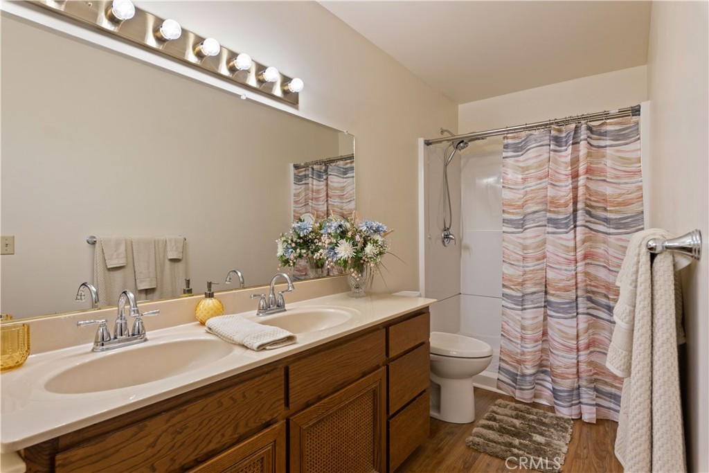 7795 Richard Dr, Lucerne, CA 95458