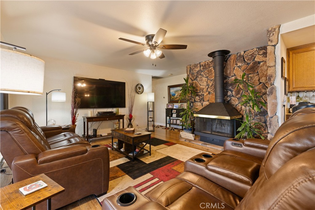 7795 Richard Dr, Lucerne, CA 95458