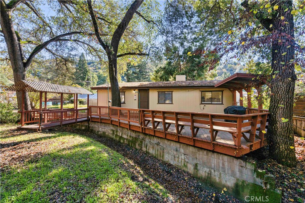 2305 Alta Vista, Lucerne, CA 95458