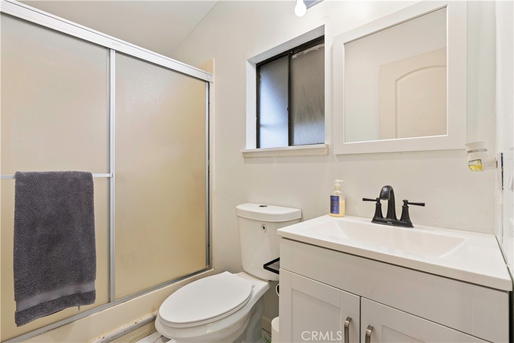 2305 Alta Vista, Lucerne, CA 95458