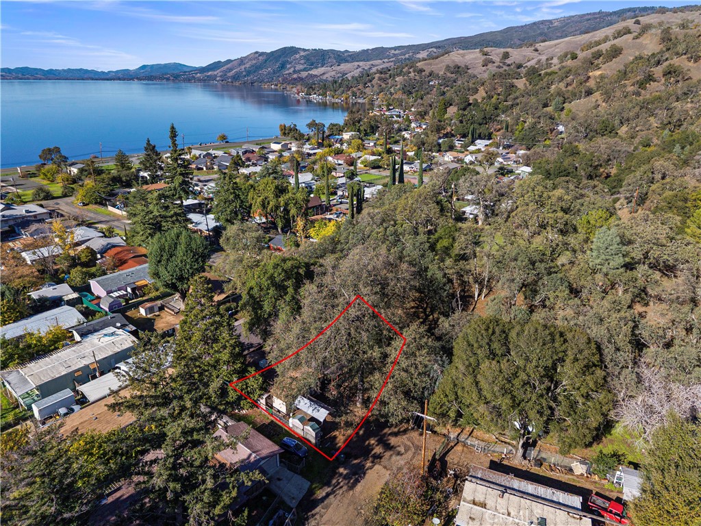 2305 Alta Vista, Lucerne, CA 95458