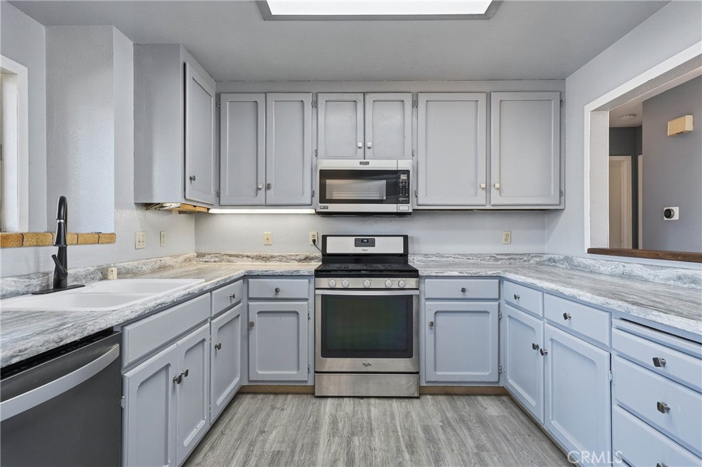 4080 Kensington Way, Lucerne, CA 95458