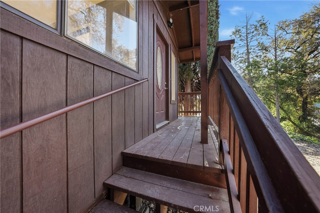 4080 Kensington Way, Lucerne, CA 95458