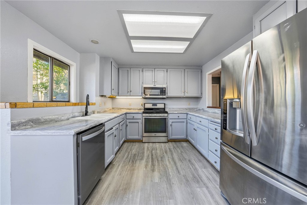 4080 Kensington Way, Lucerne, CA 95458