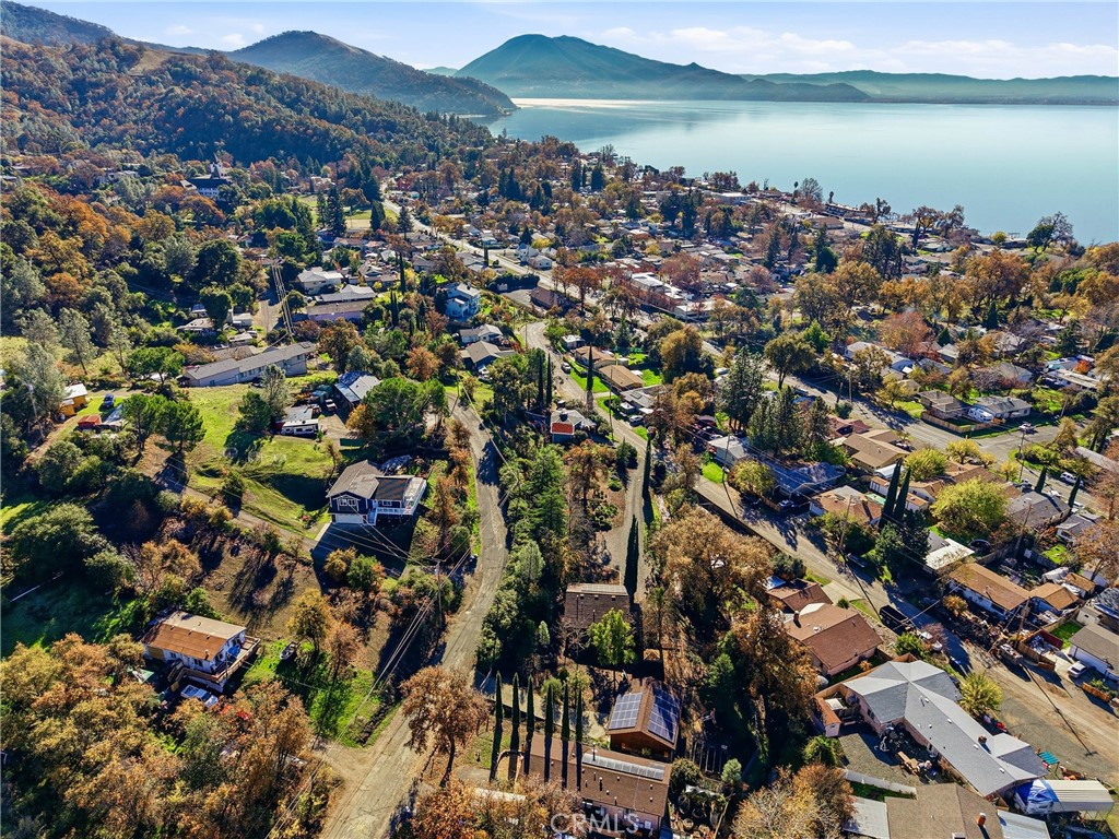 4080 Kensington Way, Lucerne, CA 95458