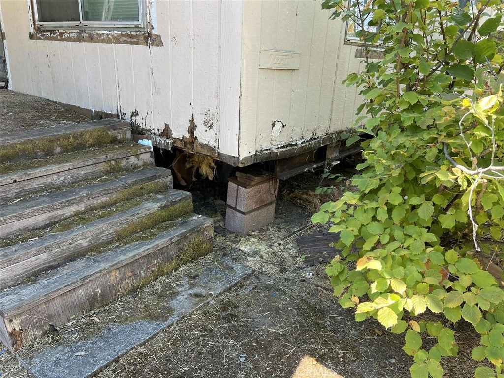 6145 2nd Ave, Lucerne, CA 95458