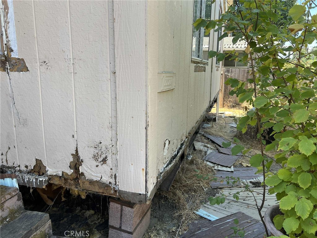 6145 2nd Ave, Lucerne, CA 95458