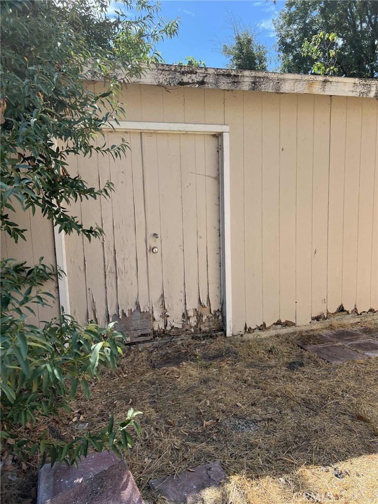 6145 2nd Ave, Lucerne, CA 95458